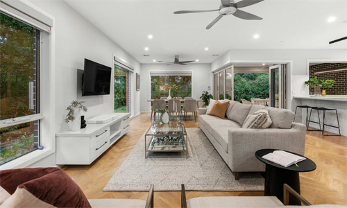 The Essence of Minimalist Elegance in Blackburn, Victoria