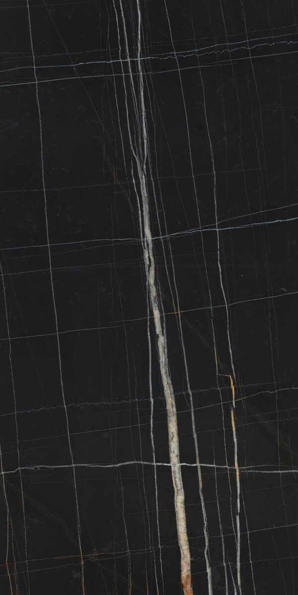 NERO MARQUINA